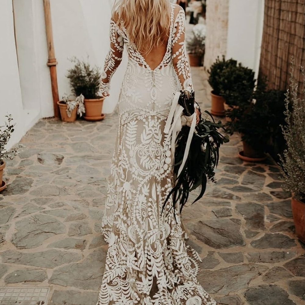 Elegant Ivory Lace Boho Women's Wedding Dress - Picture 3 of 8